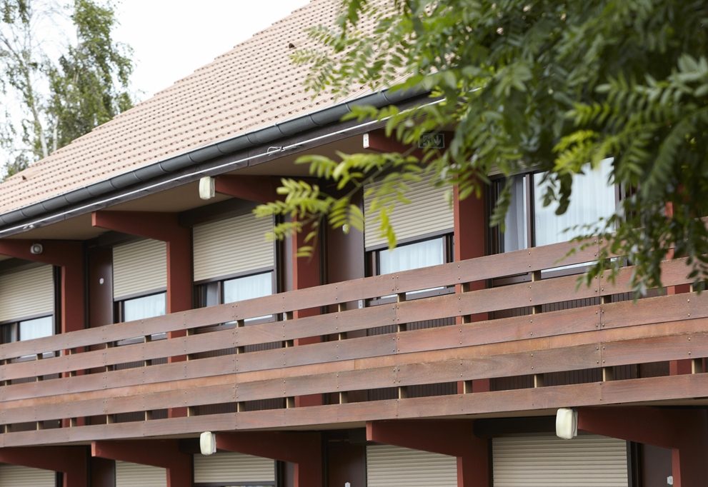 vue sur coursive chambres campanile