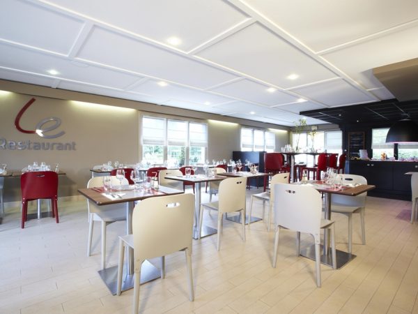salle petit déjeuner Campanile Douai