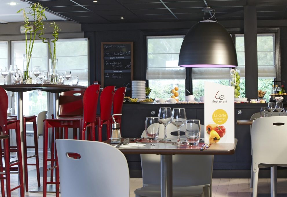 Table petit déjeuner Campanile