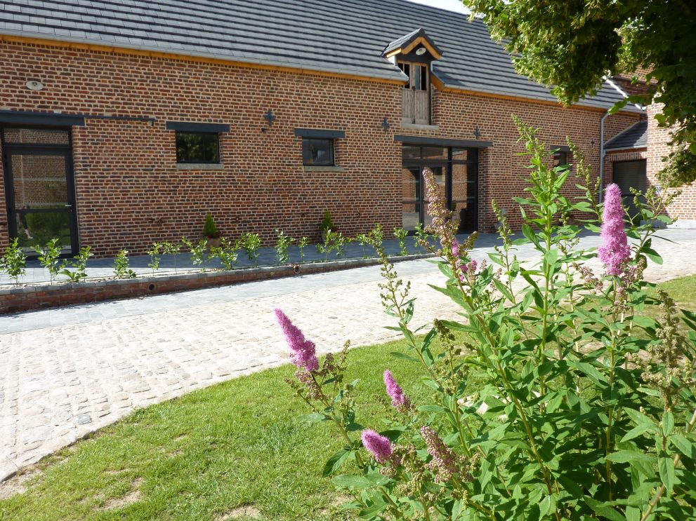 La salle du gite de groupe Le Colombier dans le Nord