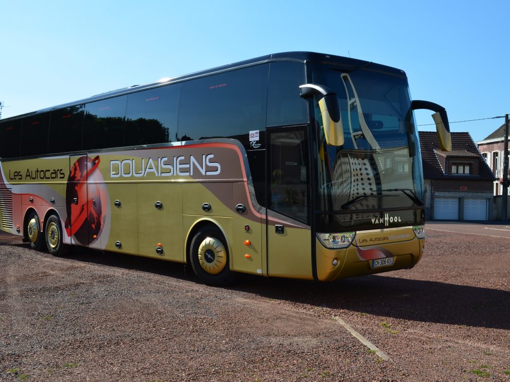 Car grand tourisme Douais