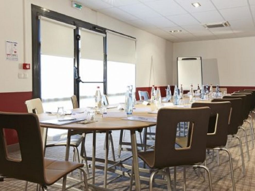 Hotel Kyriad Douai, photo salle 2