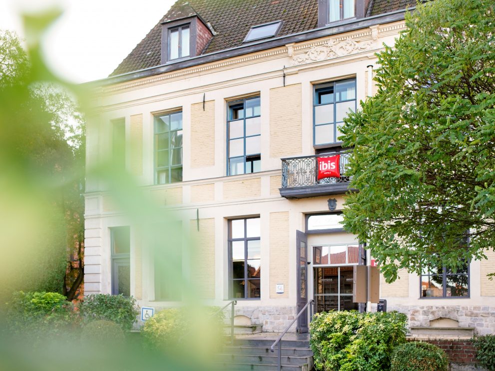 façade Ibis Douai