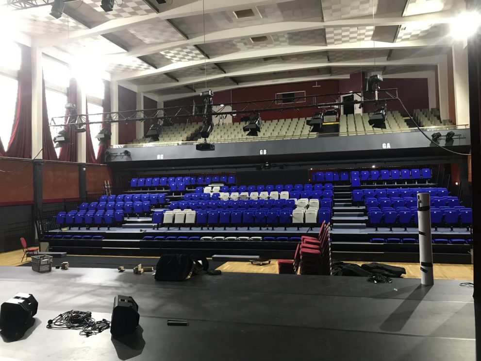 gradins salle Henri Martel