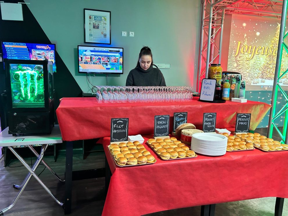 Reload Gaming Bar Douai - Bar à jeux - jeux vidéo - jeux de société - Karaoké - Douai - Nord - France (15)