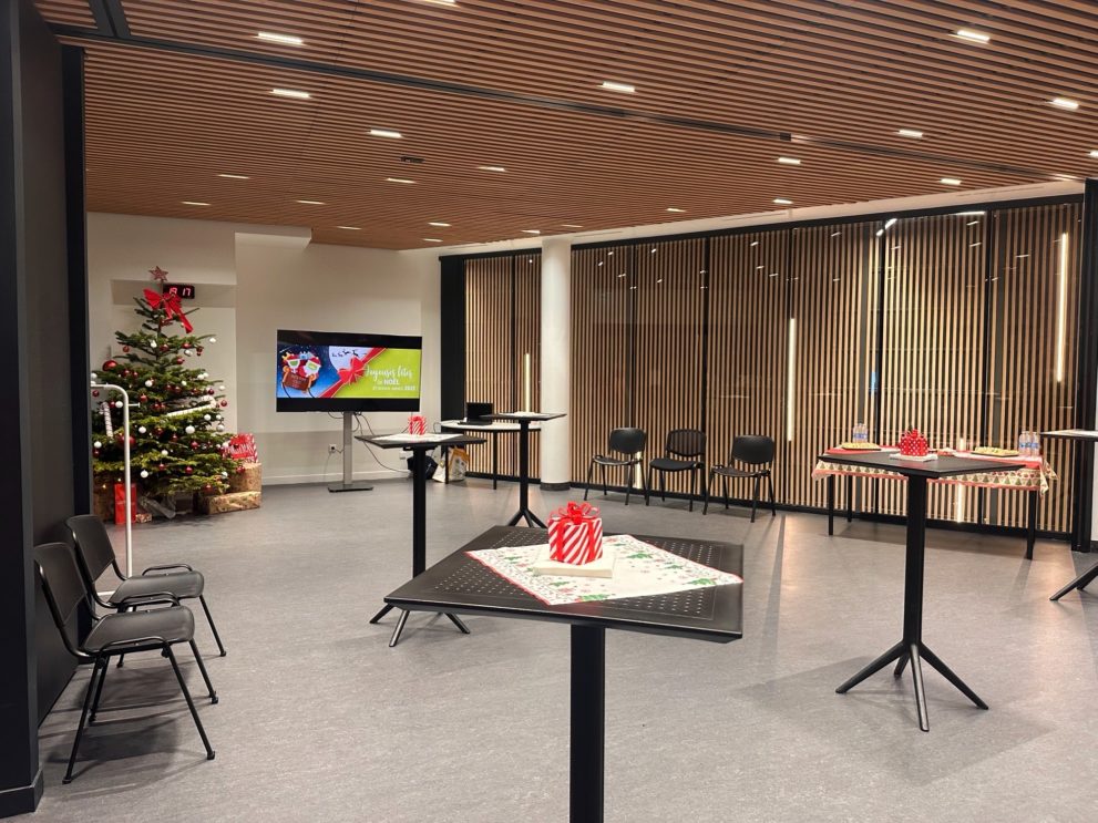 Salle de réunion - Polarys, la patinoire du Douaisis - Sin-le-Noble - Nord - France (c)Polarys-VertMarine (6)