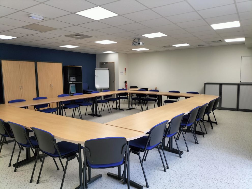 Salle Martha Desrumaux - Espace Albert Camus à Sin-le-Noble - Salle de réunion ou formation - Douaisis (c)Douaisis Agglo (2)