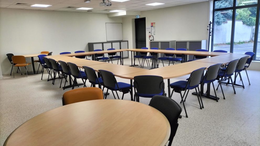 Salle Martha Desrumaux - Espace Albert Camus à Sin-le-Noble - Salle de réunion ou formation - Douaisis (c)Douaisis Agglo (3)