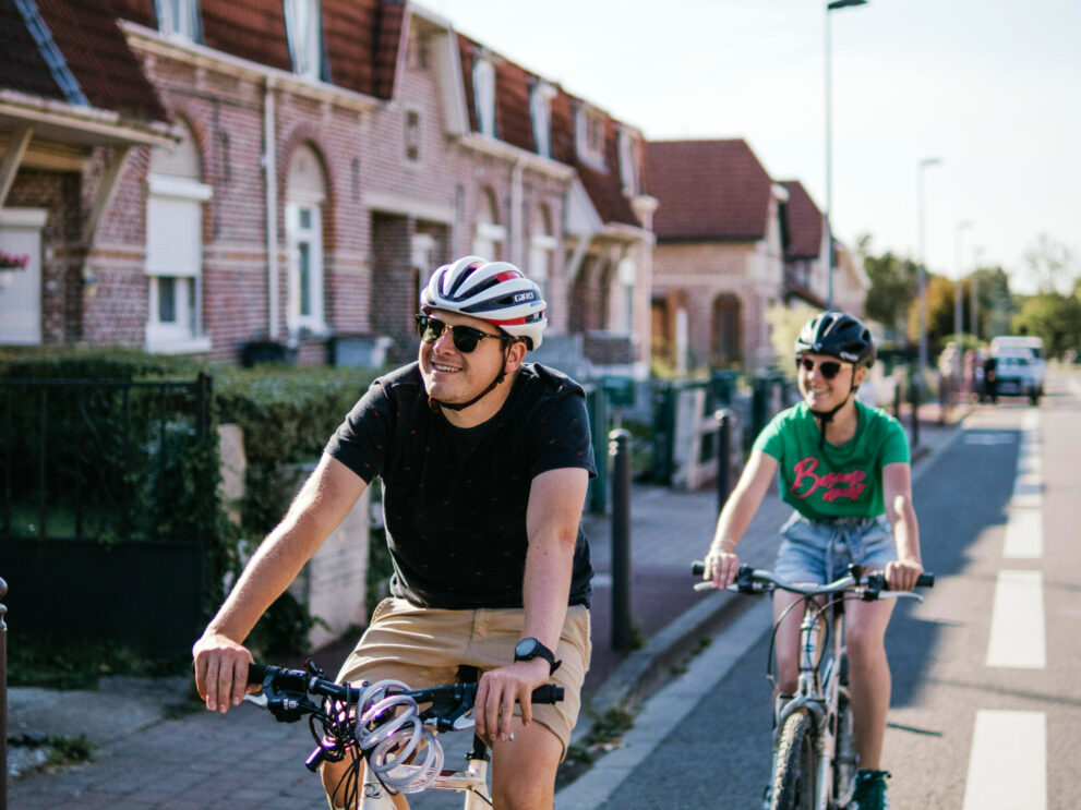 Echappée à vélo électrique - Rouge brique et Noir charbon - Douaisis -Citedelaclochetteavel(c)NolwennLeurquin